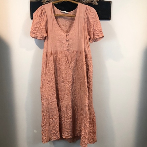 Pull&Bear Crinkle Textured Tiered Boho Midi Dress Size Medium - Picture 1 of 6